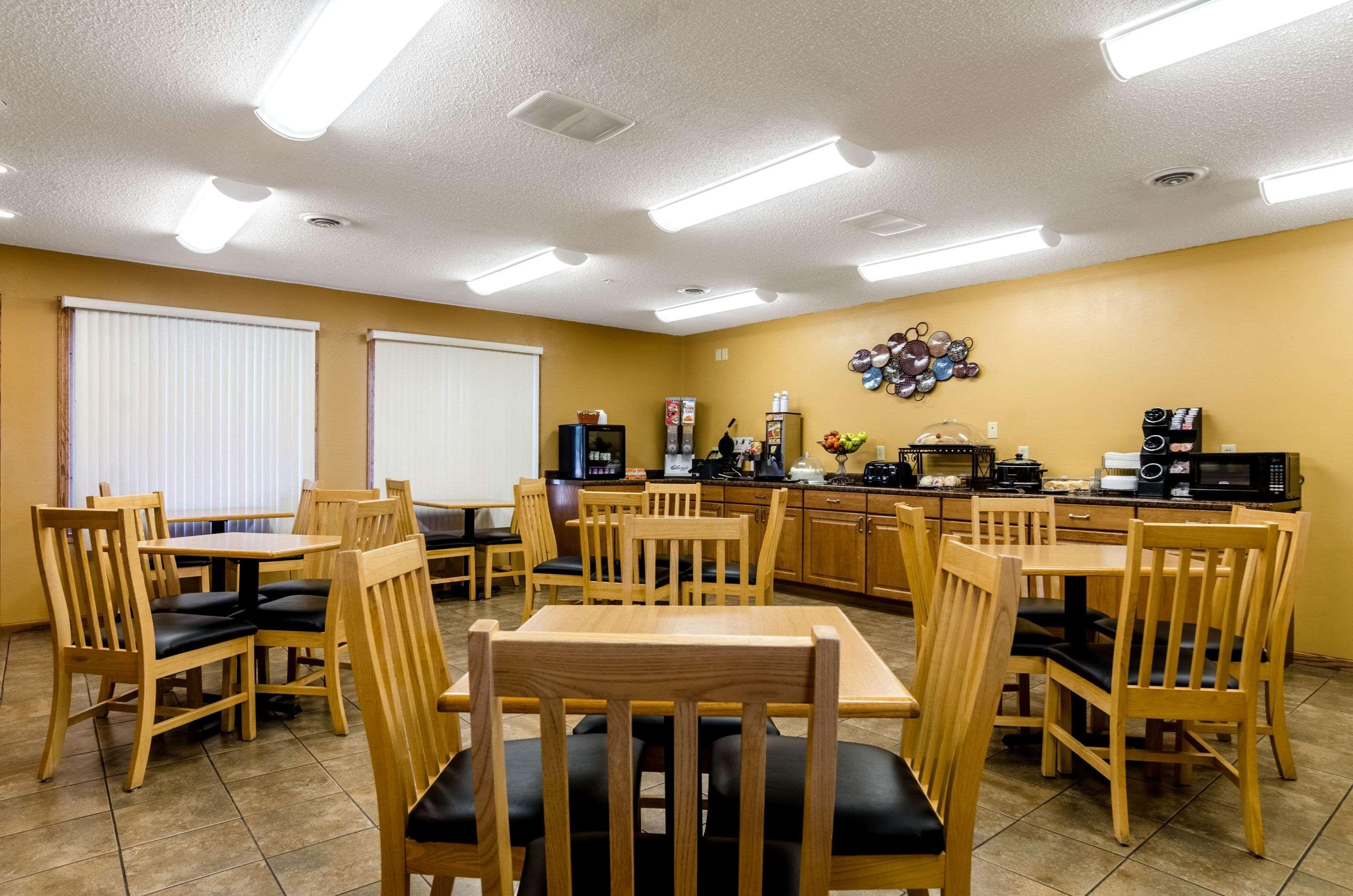 安斯沃思罗德威酒店 Ainsworth 外观 照片